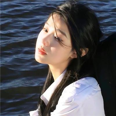满船春色